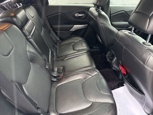 Used 2016 Jeep Cherokee Overland image 15