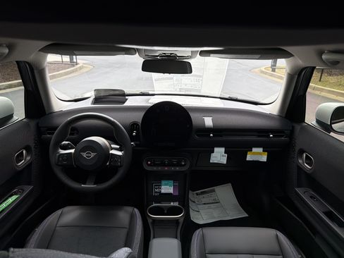 New 2026 MINI Cooper 4-Door Hardtop FWD image 17