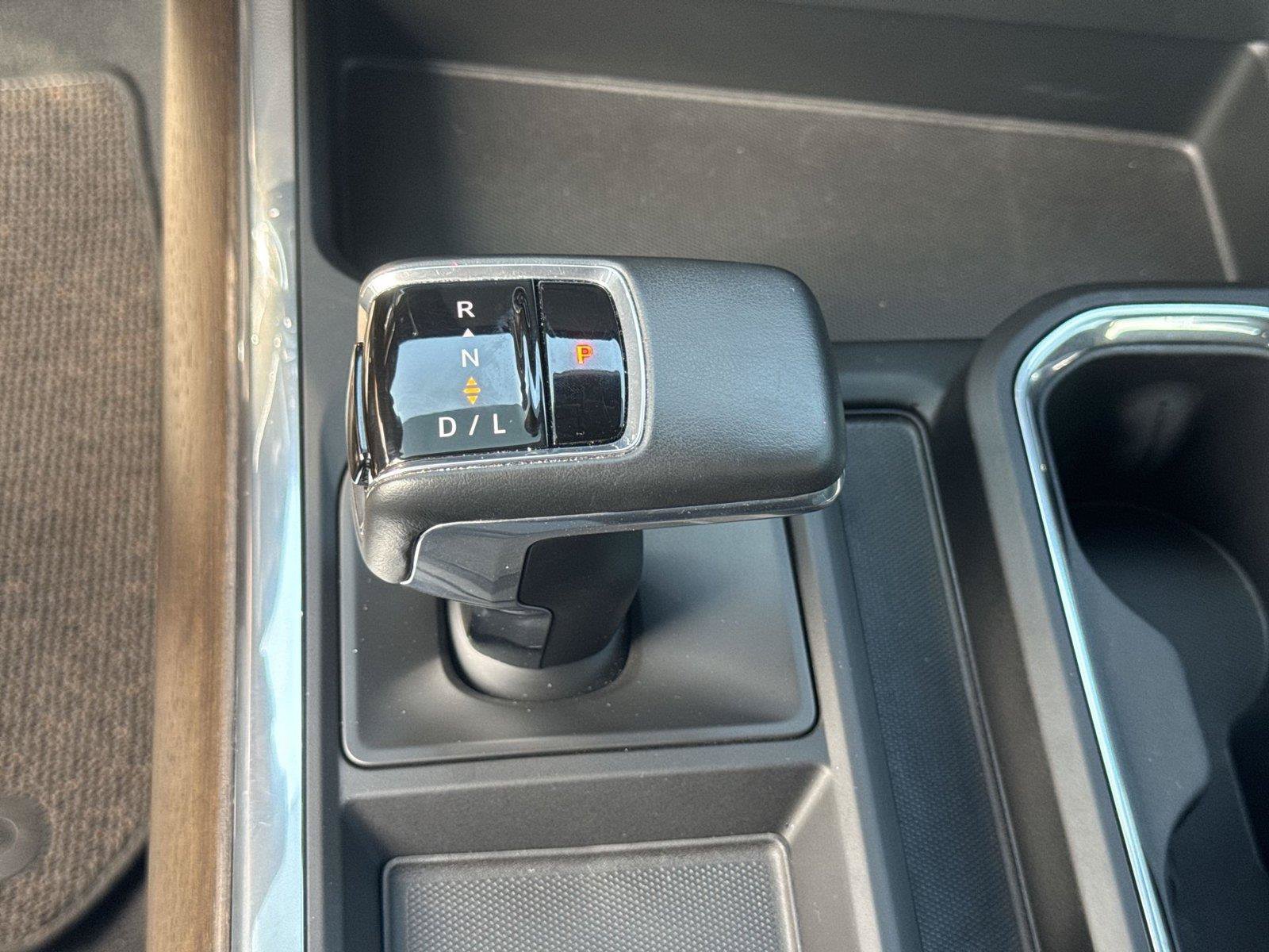 Used 2023 Chevrolet Silverado 1500 High Country w/ Technology Package AWD/4WD image 15