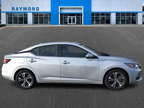 Used 2023 Nissan Sentra SV image 2