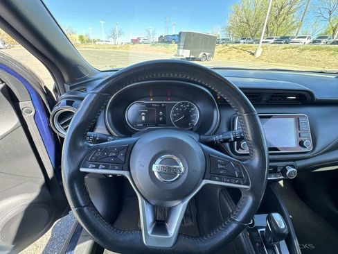 Used 2019 Nissan Kicks SR w/ SR Premium Package FWD image 15