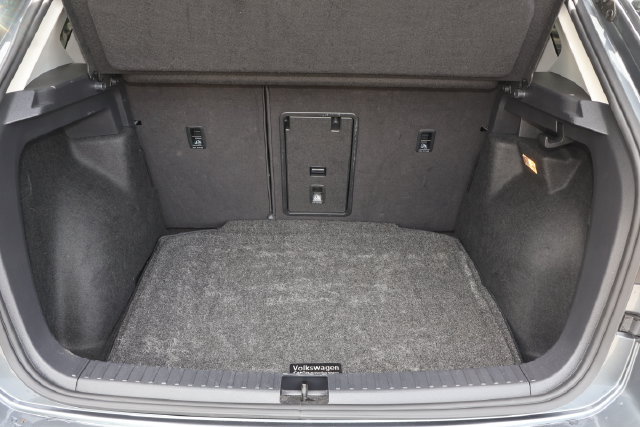 Certified 2023 Volkswagen Taos SE FWD image 17