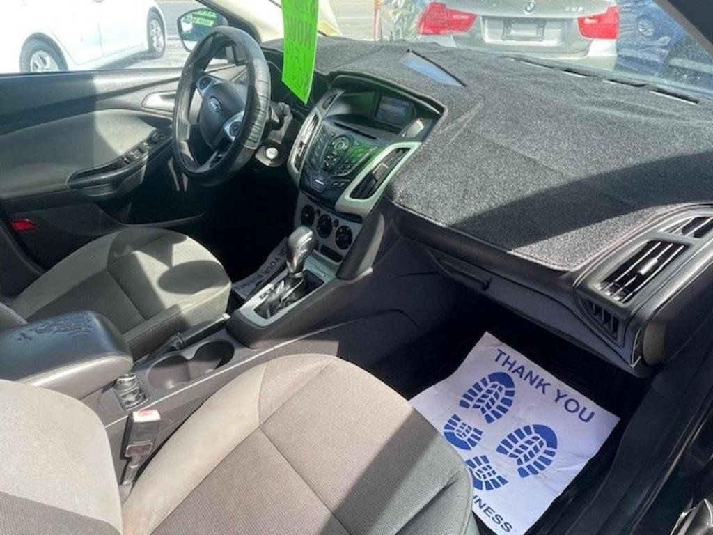 Used 2013 Ford Focus SE FWD image 8