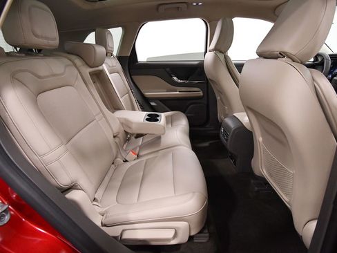 Used 2023 Lincoln Corsair AWD w/ Equipment Group 101A image 18