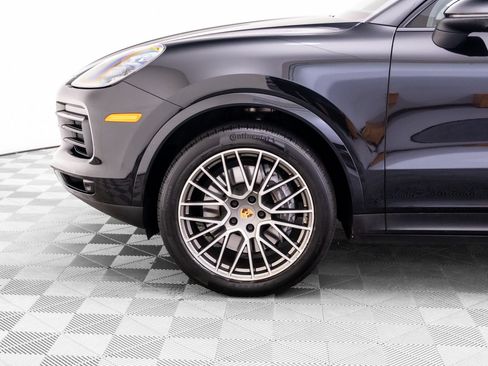 Used 2023 Porsche Cayenne Platinum Edition AWD/4WD image 36