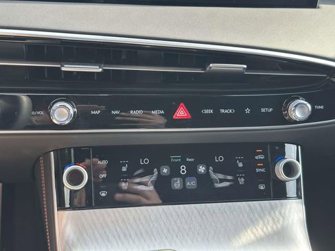 Certified 2026 Genesis GV70 2.5T Sport Prestige AWD/4WD image 24