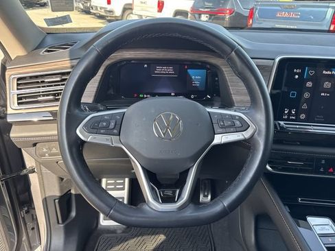 Used 2024 Volkswagen Atlas SEL Premium R-Line AWD/4WD image 11