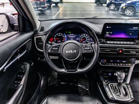 Used 2022 Kia Seltos SX w/ Sunroof Package AWD/4WD image 25