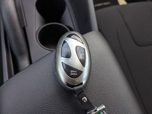 Certified 2024 Hyundai Elantra SEL FWD image 28