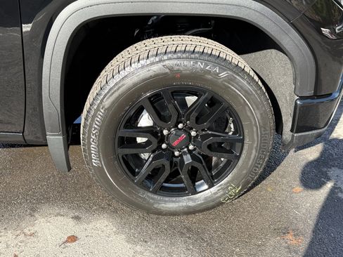 New 2026 GMC Sierra 1500 Elevation image 12