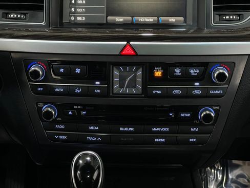 Used 2017 Genesis G80 3.8 w/ Option Group 02 image 24