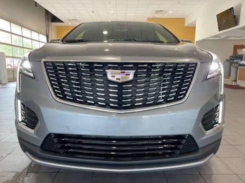 Certified 2023 Cadillac XT5 Premium Luxury FWD image 9