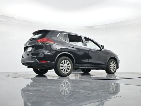 Used 2018 Nissan Rogue S image 30