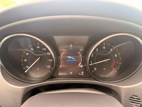 Used 2017 Jaguar XE RWD image 16