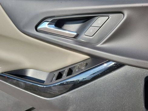 Used 2026 Chevrolet Equinox LT w/ Convenience Package II FWD image 13