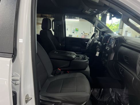 Certified 2023 Chevrolet Silverado 2500 Custom w/ Custom Value Package image 28