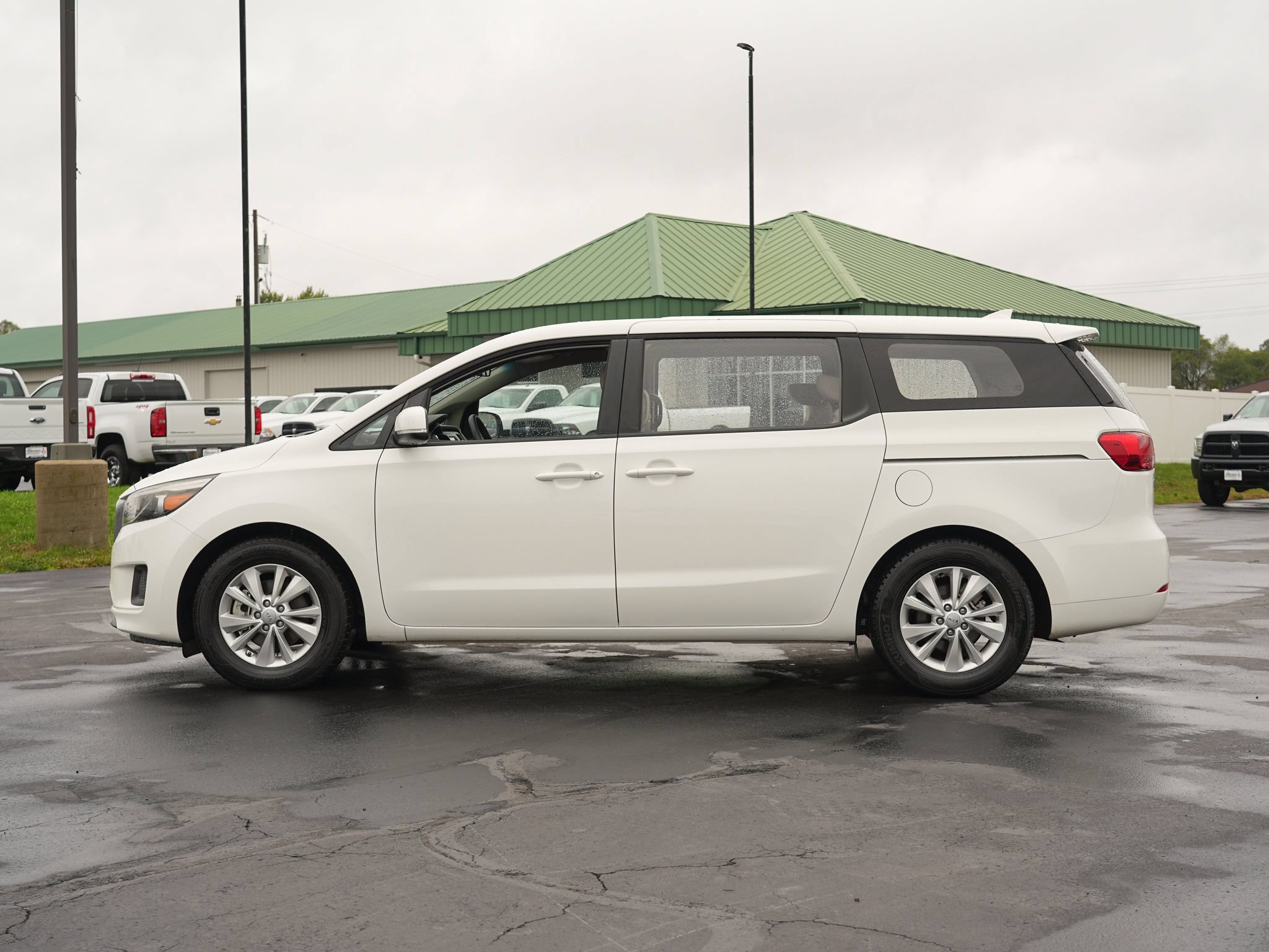Used 2018 Kia Sedona L FWD image 7
