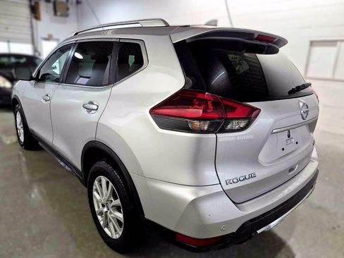 Used 2020 Nissan Rogue SV image 5