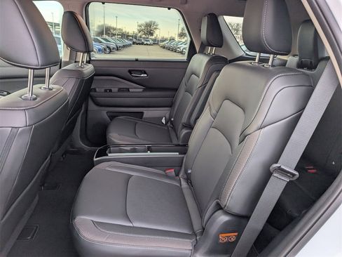 New 2026 Nissan Pathfinder SL image 21