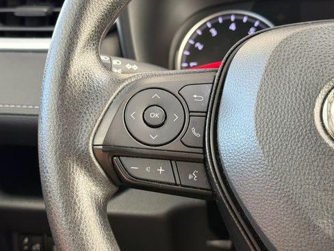 Used 2022 Toyota RAV4 XLE FWD image 30