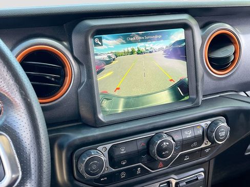 Used 2023 Jeep Gladiator Mojave w/ Trailer Tow Package image 14