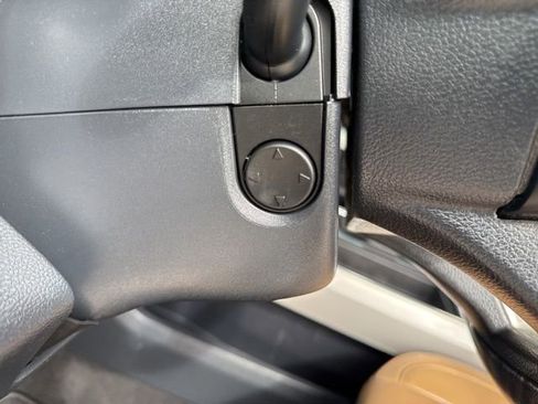 Used 2022 Ford F350 Lariat w/ Lariat Ultimate Package image 16