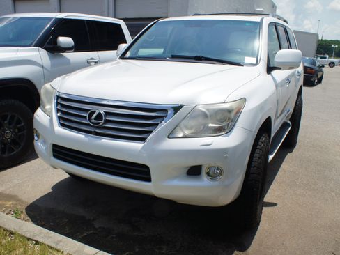 Used 2011 Lexus LX 570 4WD w/ Luxury Pkg image 1