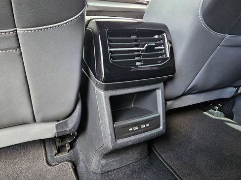 Used 2023 Volkswagen ID.4 Pro RWD image 22