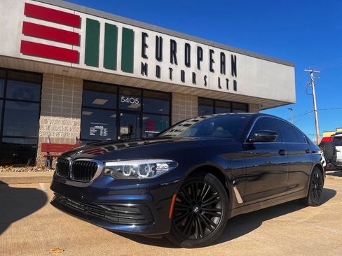 Used 2019 BMW 530e w/ Convenience Package image 1