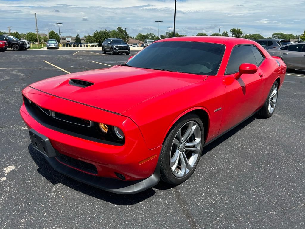 Used 2022 Dodge Challenger R/T RWD image 5