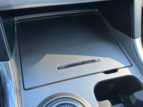 Used 2020 Ford Explorer XLT w/ Equipment Group 202A image 26