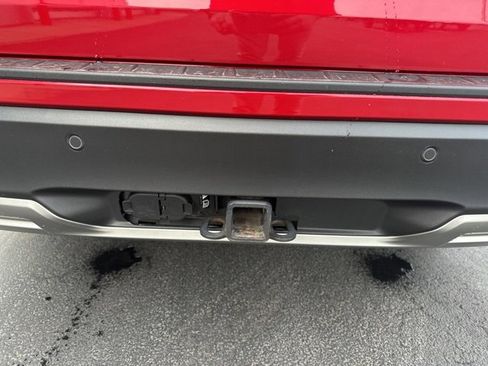 Used 2022 Ford Explorer XLT w/ Equipment Group 202A image 10