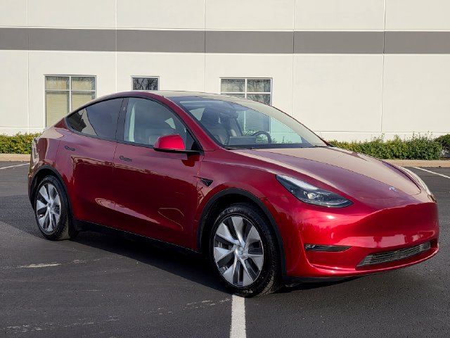 Used 2024 Tesla Model Y Long Range AWD/4WD image 16