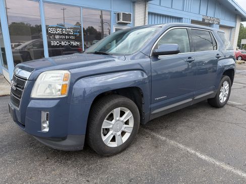 Used 2011 GMC Terrain SLE FWD image 1