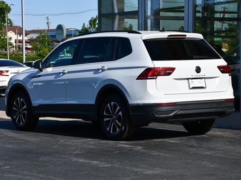 Used 2022 Volkswagen Tiguan S FWD image 9