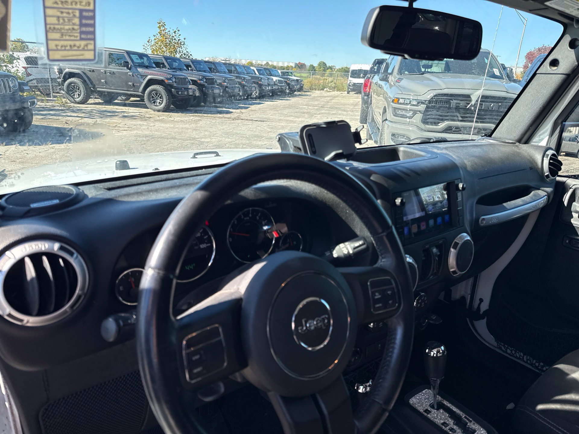 Used 2015 Jeep Wrangler Unlimited Sahara AWD/4WD image 9