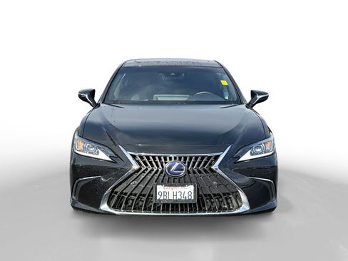 Used 2022 Lexus ES 300h w/ Premium Package image 8