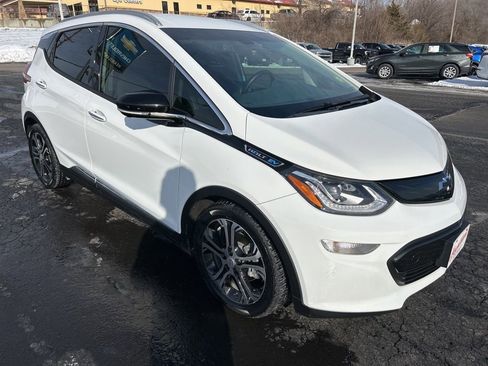 Used 2017 Chevrolet Bolt Premier w/ Infotainment Package image 3