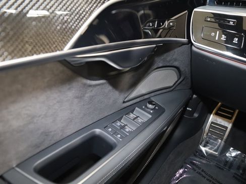 Used 2025 Audi S8 image 49