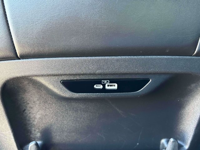 Used 2023 Chrysler Pacifica Touring-L w/ S Appearance Package FWD image 29