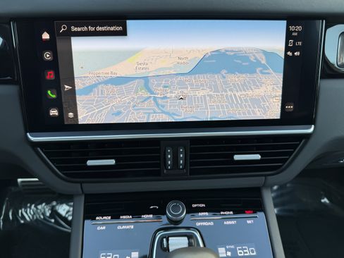 Certified 2023 Porsche Cayenne Turbo S image 28