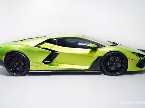 Used 2024 Lamborghini Revuelto AWD/4WD image 4