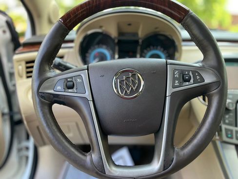 Used 2010 Buick LaCrosse CXS w/ Touring Package FWD image 11