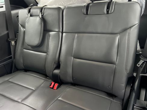 Used 2025 Ford Explorer Active w/ Active Comfort Package image 15