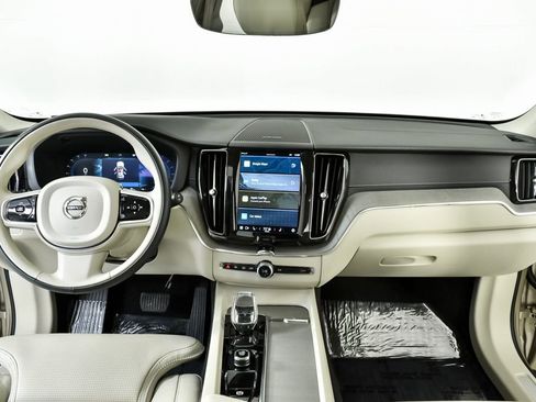 Certified 2023 Volvo XC60 B5 Ultimate w/ Protection Package Premier image 20