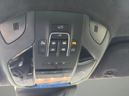 Used 2023 Maserati Levante Modena image 33