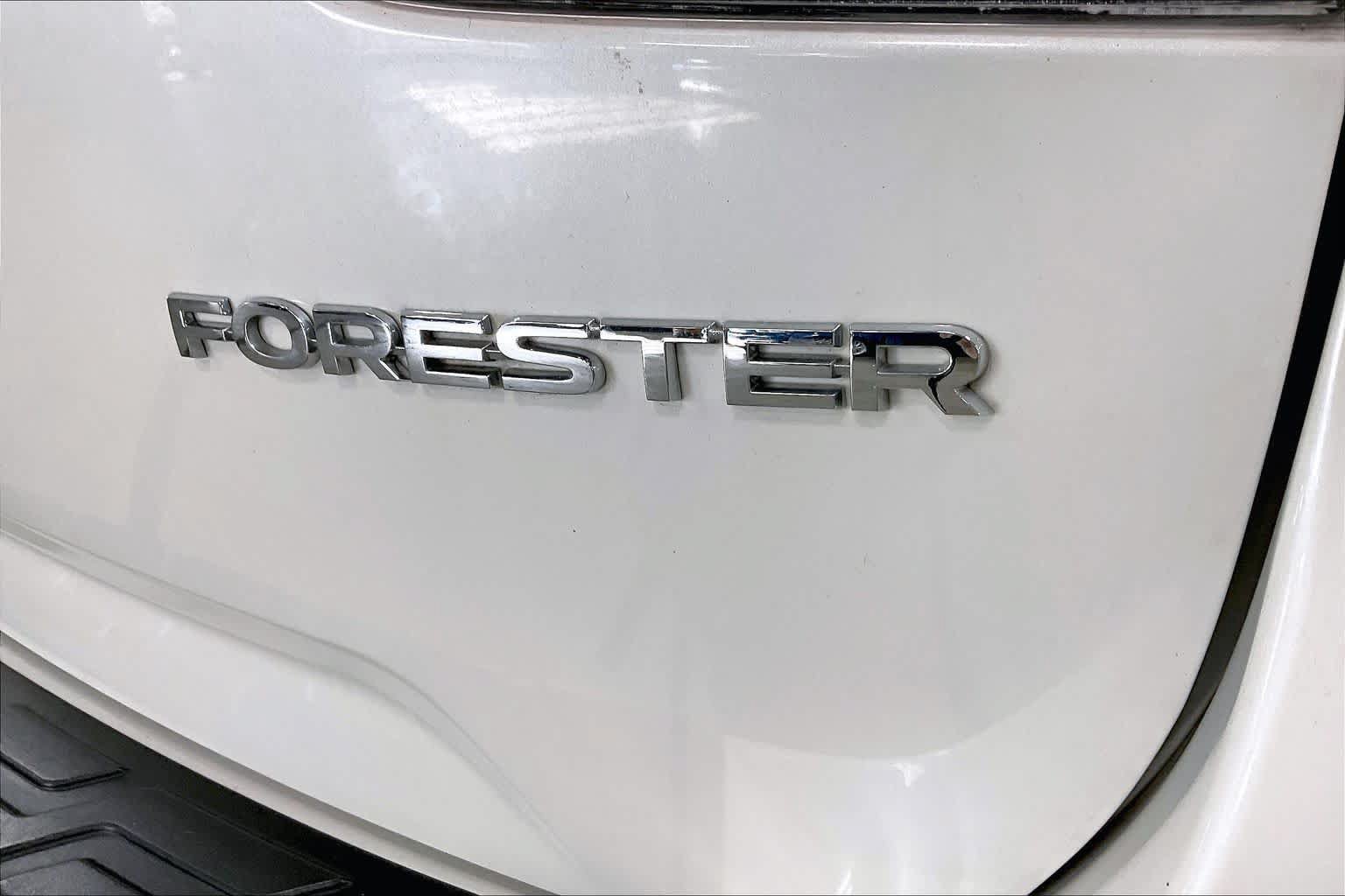 Used 2019 Subaru Forester Limited AWD/4WD image 19