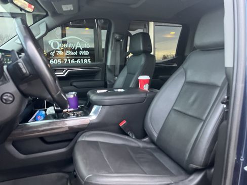 Used 2022 Chevrolet Silverado 1500 LTZ w/ LTZ Premium Package image 11