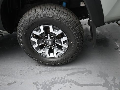 Used 2023 Toyota Tacoma TRD Off-Road image 19