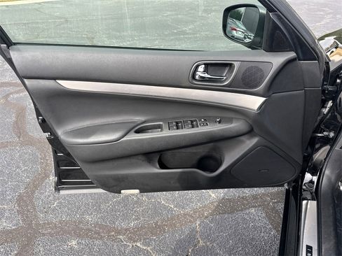 Used 2015 INFINITI Q40 w/ Navigation Package image 10